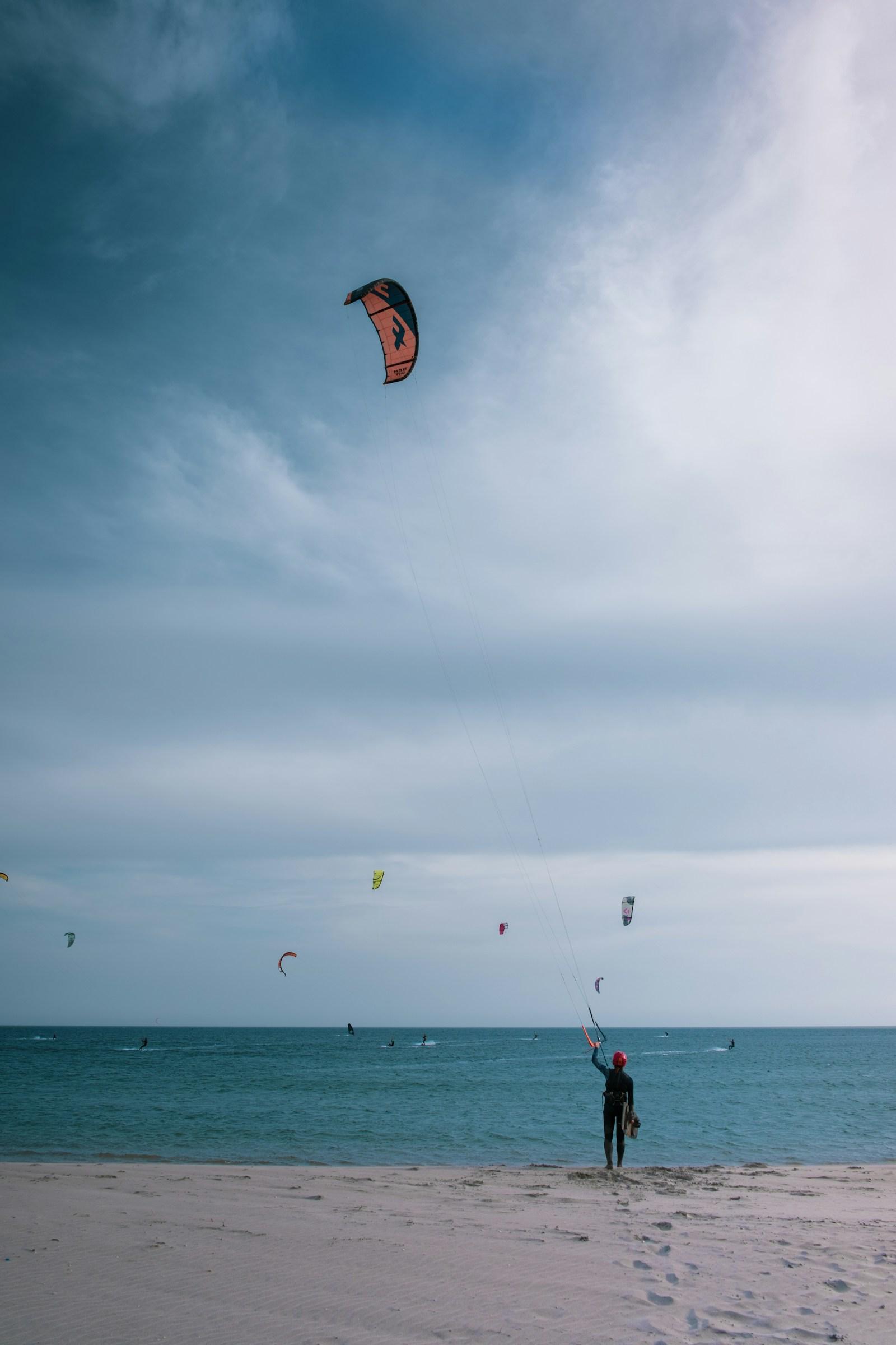 Kitesurfing reference image